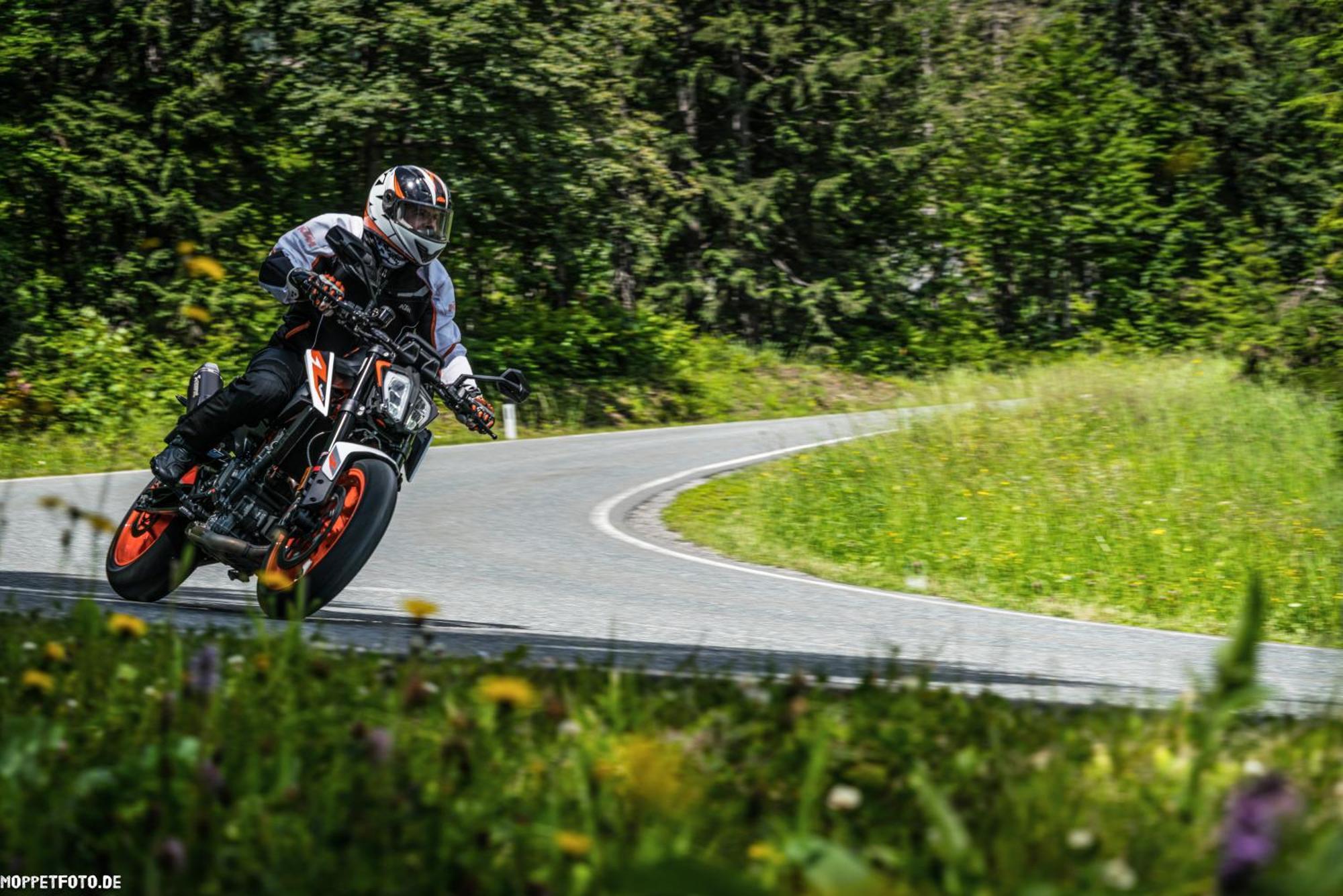 Hotel-Restaurant Bike&Snow Lederer Muhlbach Am Hochkonig Bagian luar foto