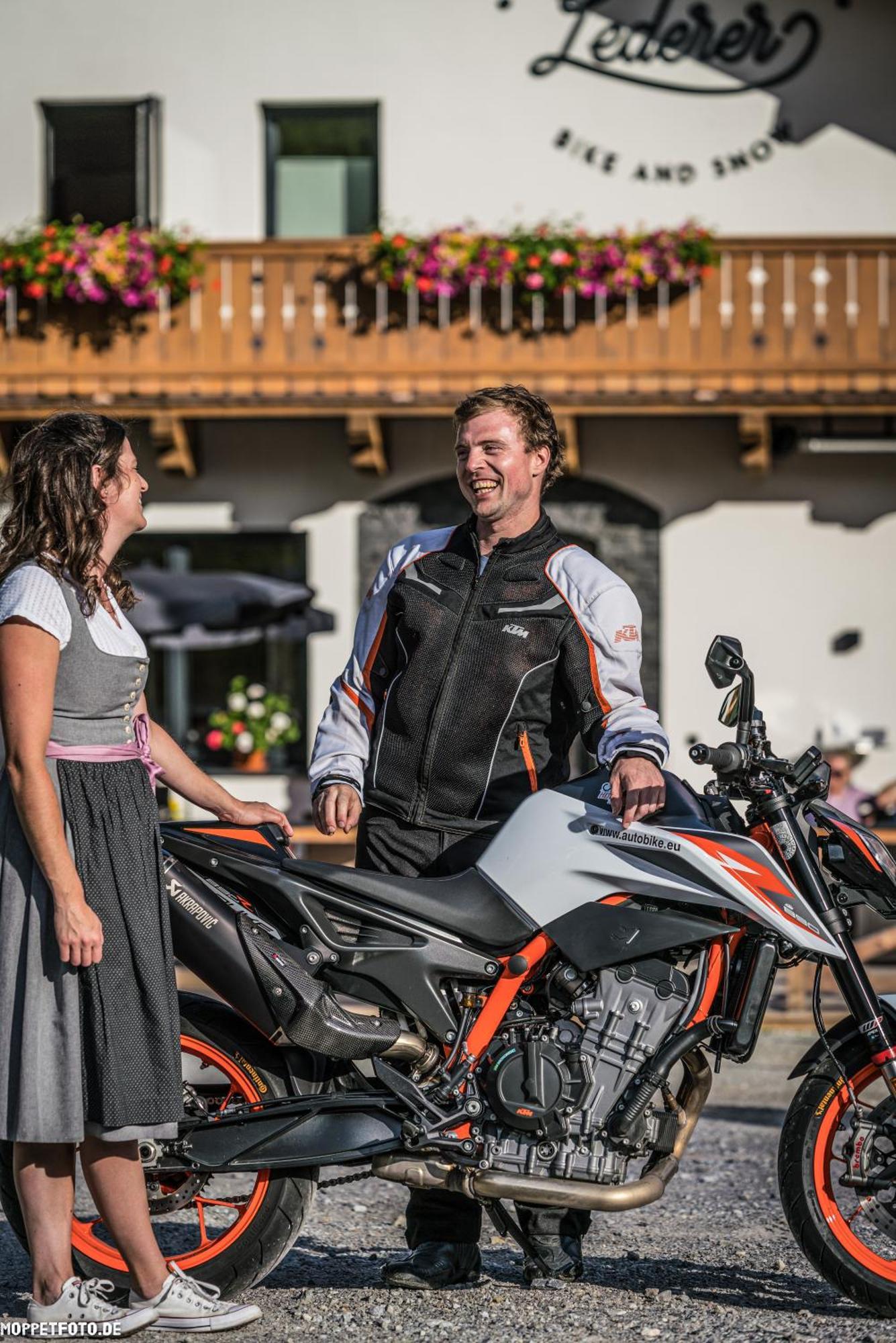Hotel-Restaurant Bike&Snow Lederer Muhlbach Am Hochkonig Bagian luar foto