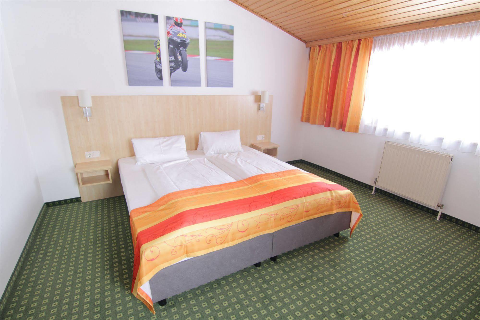 Hotel-Restaurant Bike&Snow Lederer Muhlbach Am Hochkonig Bagian luar foto